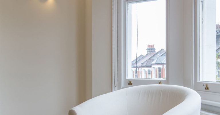 The Ultimate Guide to Timber Sash Windows: Benefits, Styles, and Maintenance Tips
