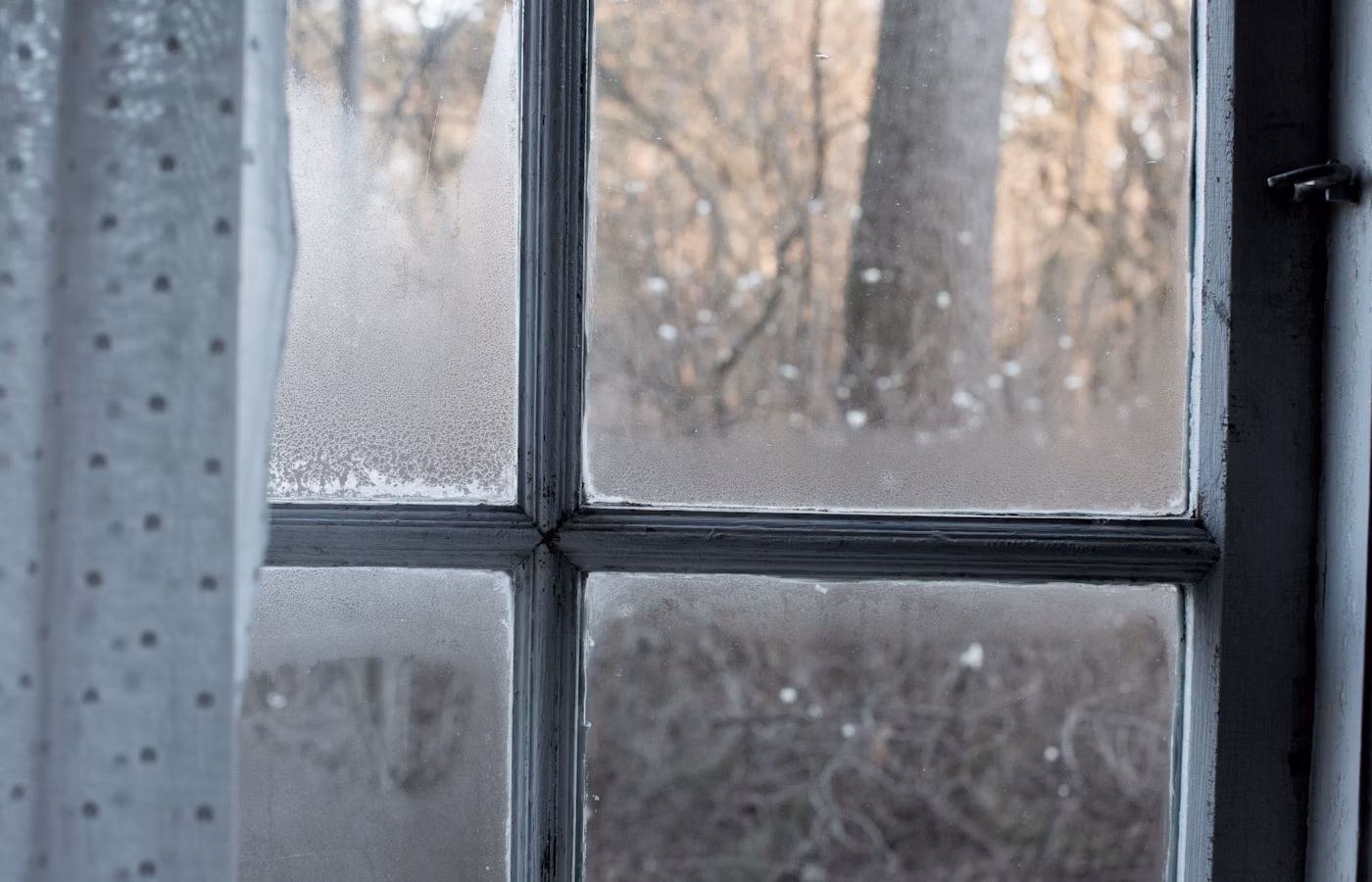 window condensation – specification detail
