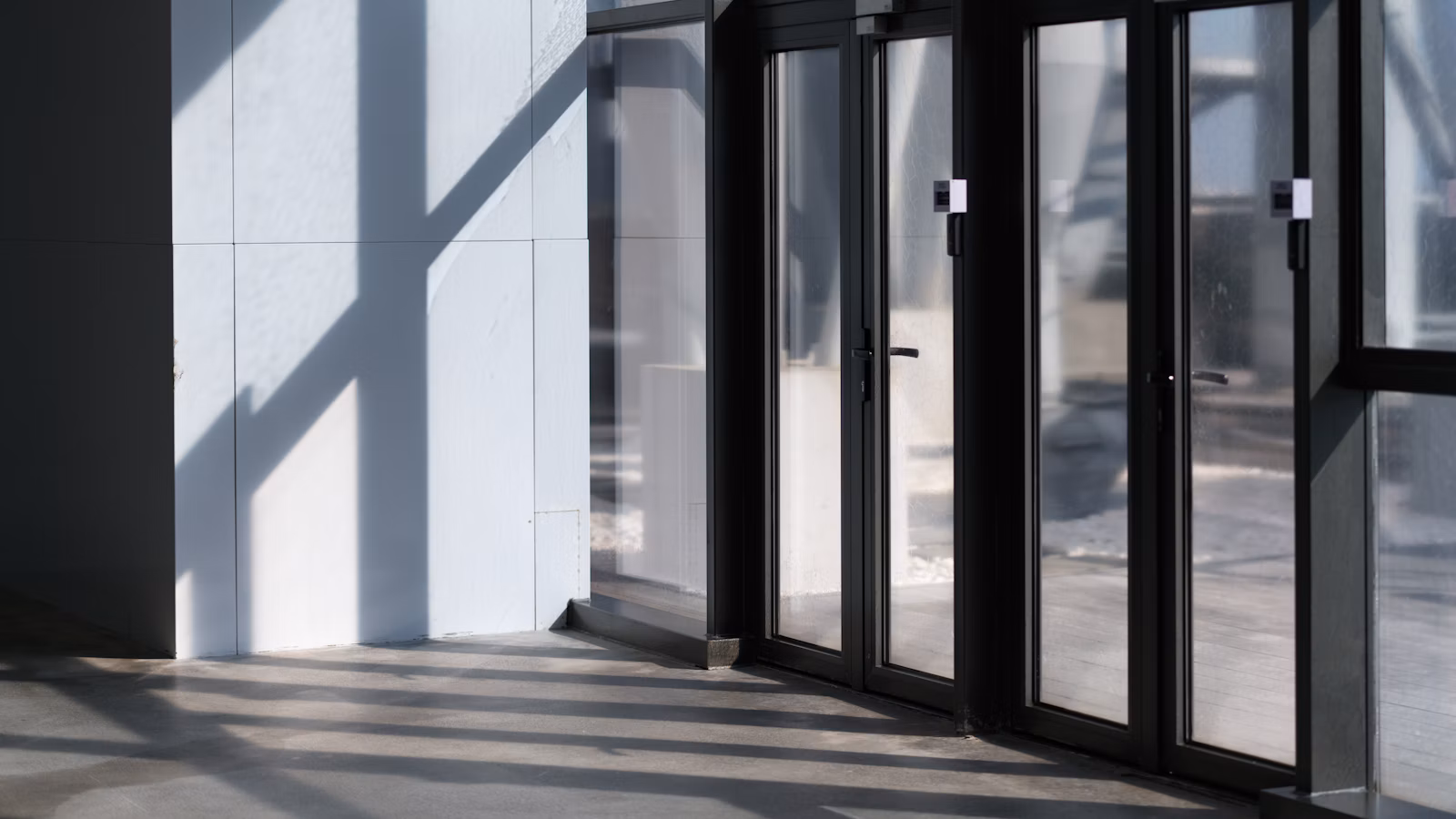 GT55 Commercial Doors: Planning a High-Traffic Entrance